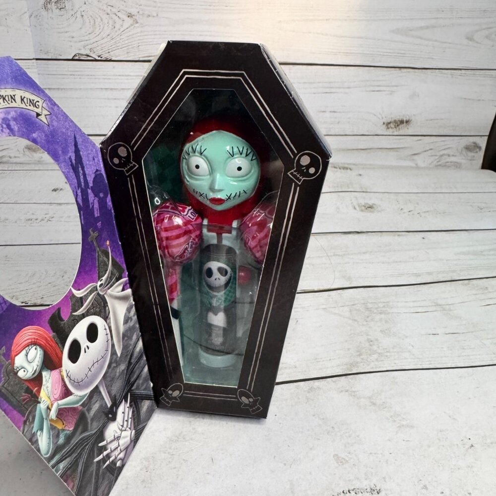 Nightmare Before Christmas Sally Lollipops & Holder NBC Candy‎ Gift